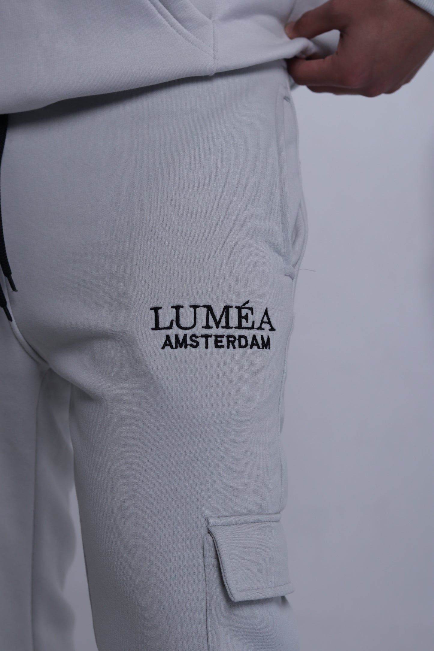 LUMÉA AMSTERDAM – Grey Signature Cargo Sweatpants